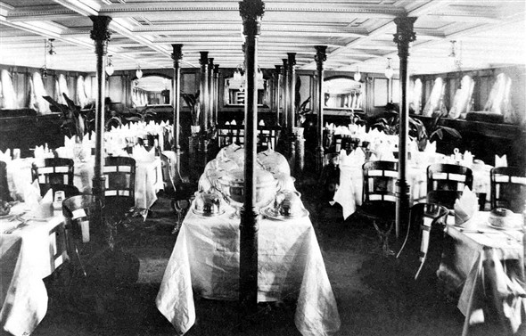 Photo:SS Sussex 1st Class Dining Saloon