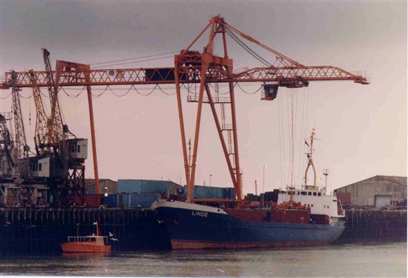 Photo:Harbour 1987
