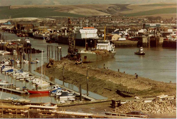 Photo:Harbour 1987