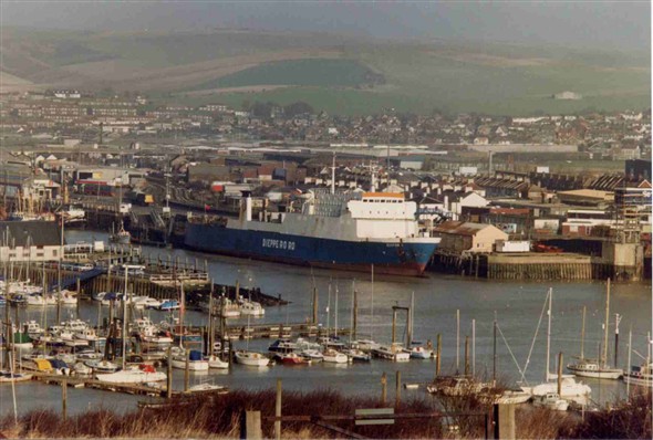 Photo:Harbour 1988