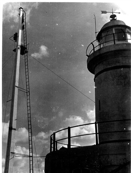 Photo: Illustrative image for the 'WEST PIER LIGHTHOUSE AND SIGNAL STATION' page