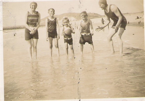 Photo: Illustrative image for the 'EAST SIDE BATHERS' page