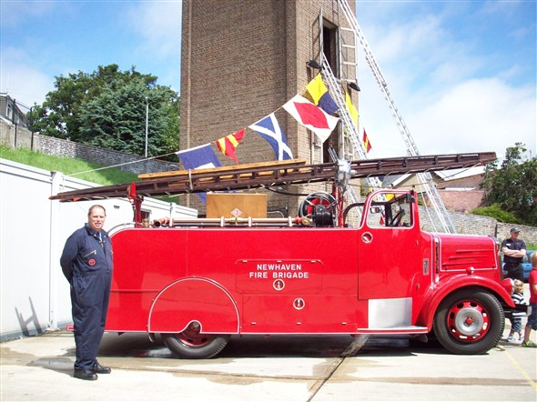 Photo:Phil Stephens with his restored engine