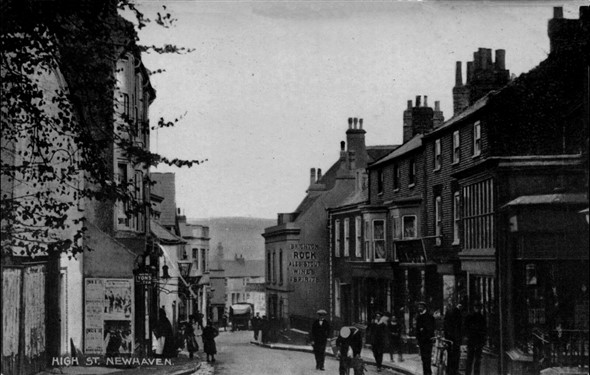 Photo:High Street in black and white c1914