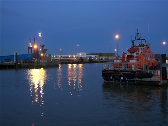 Photo:Harbour at Dusk - May 2008