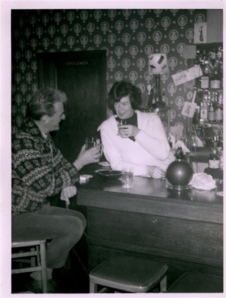 Photo:Hope Inn saloon bar 1964