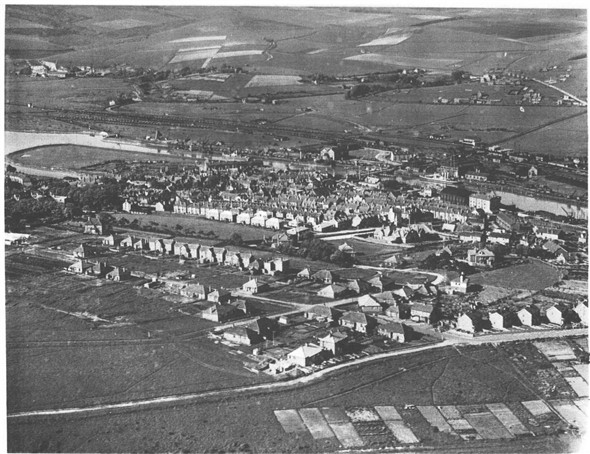 Photo: Illustrative image for the 'NEWHAVEN AERIAL VIEW 1931' page