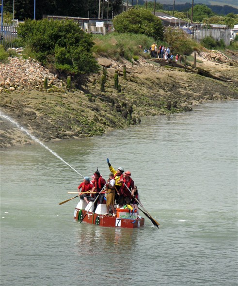 Photo: Illustrative image for the 'RAFT RACE' page