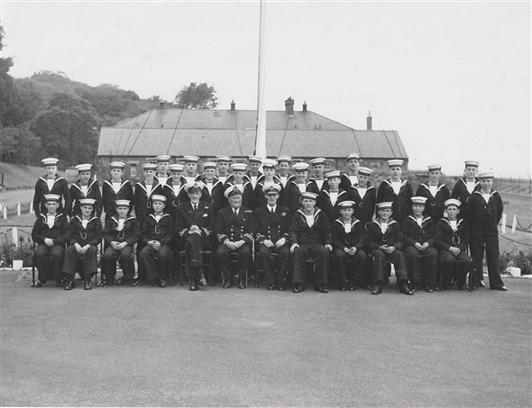 Photo:HMS Lochinvar August 1956