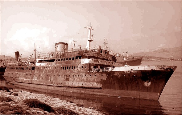 Photo:Burned out wreck of Sofoclis Venizelos