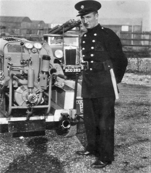 Photo:Frank Gilbert and the Fire Engine