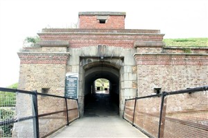 Photo:Entrance to the Fort