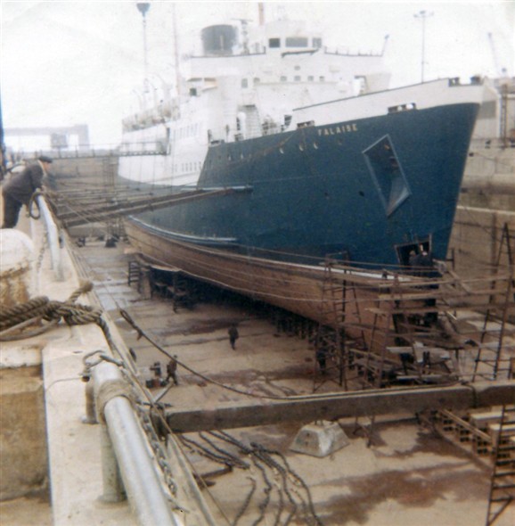Photo:Falaise under repair in dry dock at Immingham