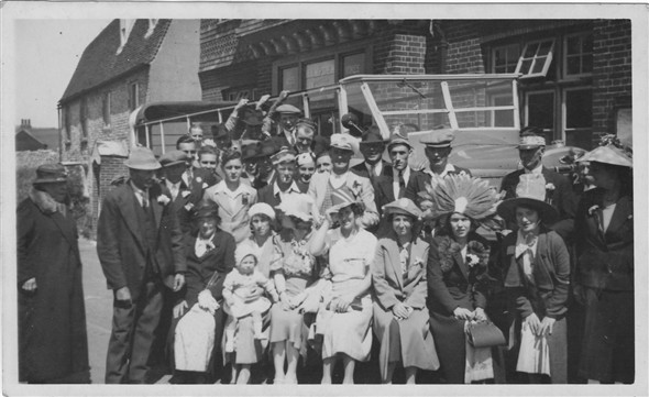 Photo: Illustrative image for the 'HAMPDEN ARMS CHARABANC OUTING' page