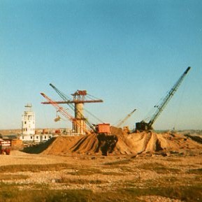 Photo:construction of light tower