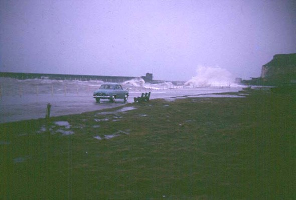 Photo:West Promenade storm 1965